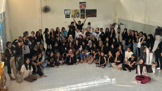 Sukrin Suhardi dan Kendari Menari: Menanamkan Cinta Budaya Lewat Tarian Tradisional