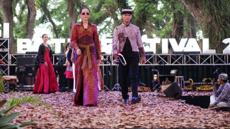Berlatar Hutan Djawatan, Berbagai Desain Batik Motif 