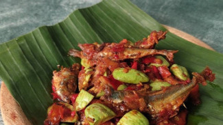Menu Boros Nasi!! Sambal Pete Ikan Asin