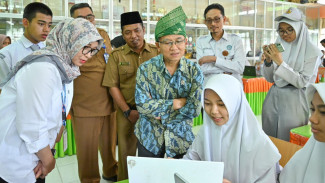 Pendidikan Informatika Berkualitas: Komitmen Pemerintah untuk Masa Depan Anak Indonesia