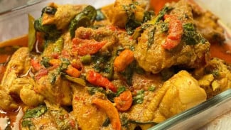 Ayam Woku Belanga, Pedas Segar Khas Sulawesi, Siap Goyang Lidah!