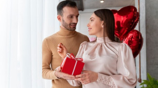 10 Pilihan Kado Romantis yang Akan Membuat Hati Pacar Anda Berdebar