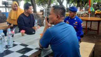 Camat Wongsorejo Laporkan Limbah Oli di Wisata Bangsring Under Water ke Pihak KSOP, Camat: Pelaku Harus Ditangkap!