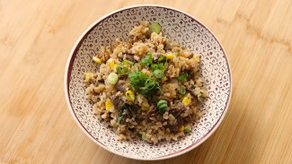 Cukup Pakai Rice Cooker, Resep Beef Pepper Rice Smokey Gurih ala Devina Hermawan, Rasa Original Restoran