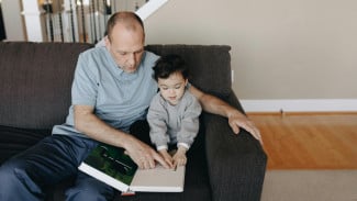 6 Hal Krusial yang Dibutuhkan Anak Laki-Laki dari Seorang Ayah!