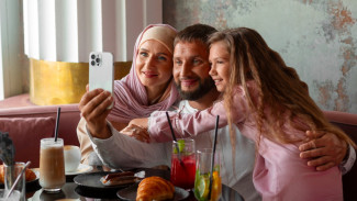 Tips dan Trik Memilih Baju Lebaran Untuk Keluarga, Bikin Foto Sosmedmu Kompak dan Menawan