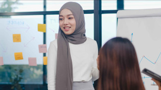 7 Rahasia Membuka Presentasi yang Bikin Audiens Terpukau!