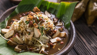 Kupat Tahu: Kuliner Nusantara yang Lezat dan Mudah Dibuat