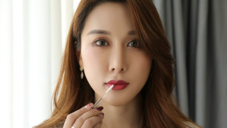7 Rekomendasi Lip Tint Korea yang Tahan Lama, Anti Luntur!