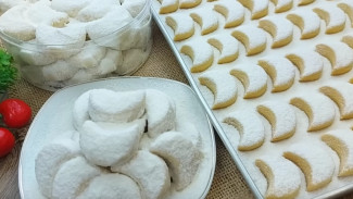 Resep Kue Putri Salju yang Teksturnya Lembut dan Manis