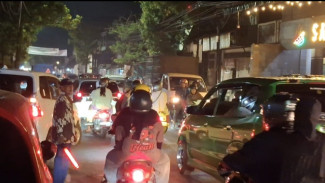 Arus Balik di Simpang Empat Mangli Jember Padat, Lalu Lintas Sempat Semrawut Akibat Ulah Bus Nakal