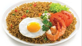 Kebanyakan Makan Mie Bikin Usus Buntu? Mitos atau Fakta?