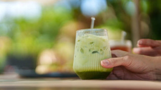 Nikmati Sensasi Kafe di Rumah: Cara Mudah Membuat Matcha Latte Sendiri