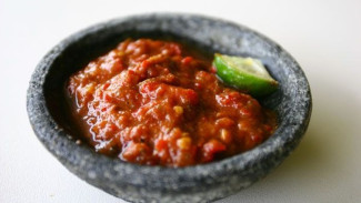 Pedas, Gurih, Bikin Nagih! Ini Resep Sambal Terasi Rumahan Anti Gagal yang Wajib Dicoba