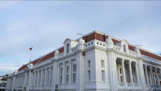 Cara Pergi ke Kota Tua dengan Menggunakan Transportasi Umum