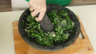 Cara Membuat Sambal Ijo yang Wangi, Tidak Hitam, dan Tidak Pahit