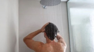 4 Kesalahan Saat Mandi Malah Bikin Kulit Rusak