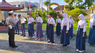 Upaya Preventatif dan Edukatif Melalui Giat Patroli Keamanan Sekolah Di SMAN 1 Gerung oleh Satlantas Polres Lombok