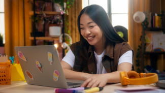 11 Strategi Efektif Hasilkan Cuan dengan Kreativitas Digital Menggunakan Canva