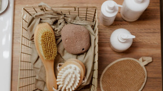 Kulit Kaki Pecah Pecah dan Kasar? Simak Cara Mengatasinya Biar Percaya Diri Tampil Cantik