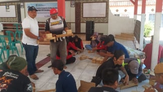 Semangat Peserta Warnai Hari Kedua Pelatihan Kerajinan Kayu di Sidodadi