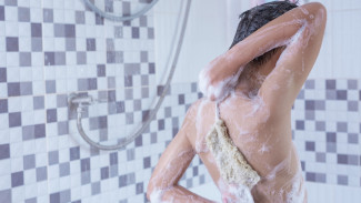Mandi Pagi Vs Mandi Malam, Mana yang Lebih Sehat?