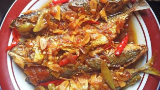 Cobain Yuk Resep Ikan Kembung Kuah Kecap, Manis Pedas Nendang di Lidah