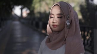 5 Perbedaan Wanita Berkelas dengan Wanita Biasa, Kamu Masuk yang Mana Nih?