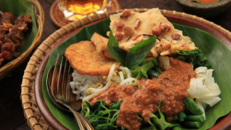 Rahasia Bumbu Pecel Enak, Nikmati Sensasi Pecel Tradisional dengan Resep Bumbu yang Medok dan Autentik