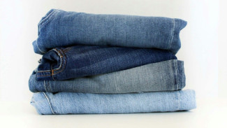 Jangan Salah! Begini Cara Tepat Mencuci Celana Jeans Favorit Anda