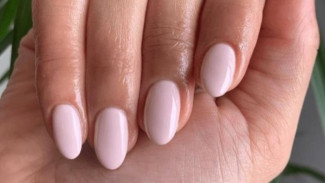 Tren Oat Milk Nails, Warna Netral dan Lembut