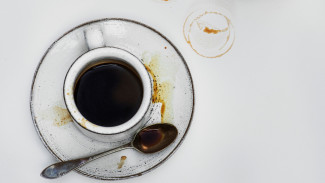 4 Cara Ampuh Membersihkan Noda Kopi pada Cangkir Kesayanganmu, Nomor 3 Paling Efektif!