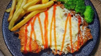 Solaria Chicken Mozarella Ayam Lezat Dengan Keju Meleleh Yang Menggoda Hati
