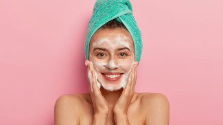 4 Kesalahan Saat Mencuci Muka, Wujudkan Kulit Sehat yang Optimal