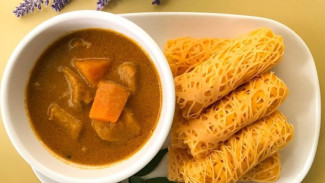Kejar Resep Ini dan Siap-Siap Nikmati Roti Jala Khas Aceh Yang Endul Bangett