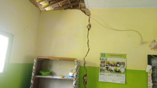 Belajar di Ambang Maut, Siswa Madrasah Di Banyuwangi Terancam Tertimpa Runtuhan!