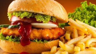 Cobain Yuk! Alternatif Sehat ala Milenial, Cara Simpel Masak Burger Ayam Homemade