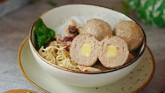 Resep Mini Bakso Ayam Keju Lumer, Jajanan Anak Sekolah yang Viral