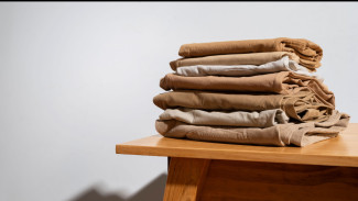 5 Cara Seru Manfaatkan Baju Bekas Biar Nggak Numpuk di Lemari