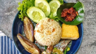 Resep Nasi Liwet Sunda Pakai Magic Com, Bikinnya Gampang Rasanya Nendang
