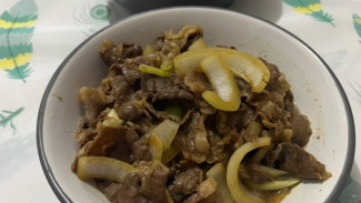 Resep Rahasia Lezatnya Tumis Daging Ala HokBen Rasa Restoran di Rumah