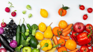 Sedang Mencoba Diet Pelangi? Pahami Dulu Arti Warnanya