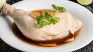 Resep Ayam Hainan, Hidangan Khas Asia yang Lembut dan Gurih