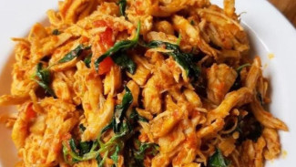 Sensasi Pedas dan Segar dari Ayam Suwir Sambal Kemangi, Wajib Coba!