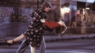 15 Film Romantis di Netflix Bikin Baper Penonton, Kaum Hopeless Romantic Wajib Nonton Ini