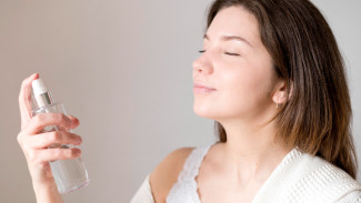 Mudah dan Murah! Ini 8 Cara Bikin Face Mist Sendiri dari Bahan Alami