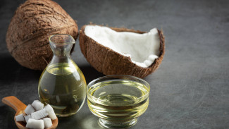 Cuma Butuh 2 Bahan! Begini Cara Membuat Masker Rambut dari Minyak Kelapa
