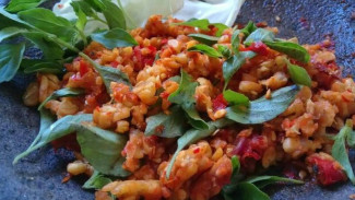 Sensasi Pedas Gurih, Coba Resep Sambel Tempe yang Bikin Tambah Nasi