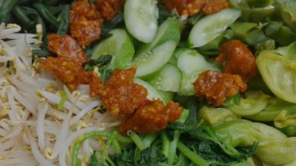 Resep Cara Membuat Pecel Sayur Sehat, Enak dan Lezat