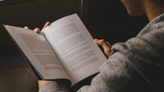 6 Rekomendasi Buku Motivasi Diri Memperingati Hari Buku Nasional